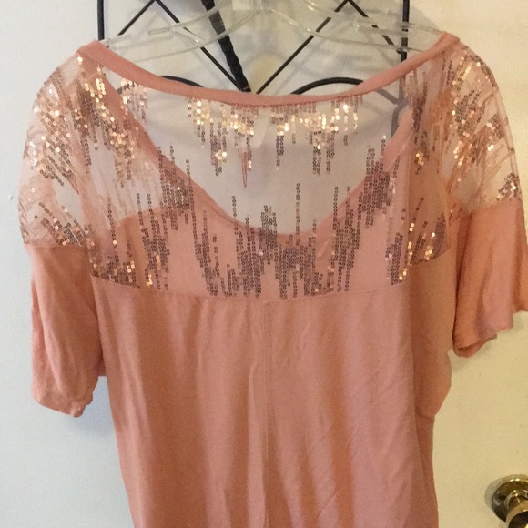 Must be bundled. May be Vintage. Threads Dusty Rose Sequin Tee - Picture 3 of 6